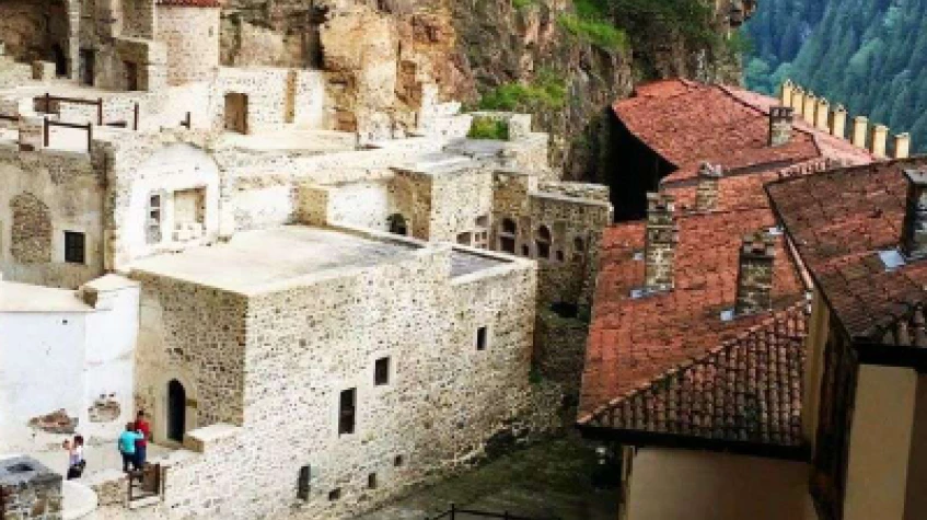Sumela Monastery, Hamsiköy Village, and Karaca Cave Tour