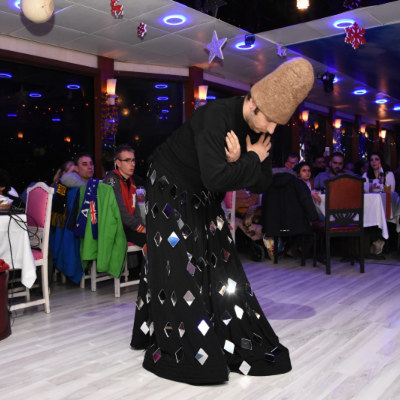 Istanbul Bosphorus Dinner Cruise / Limited Local Drinks (Alcohol and Soft Drinks) photo 2