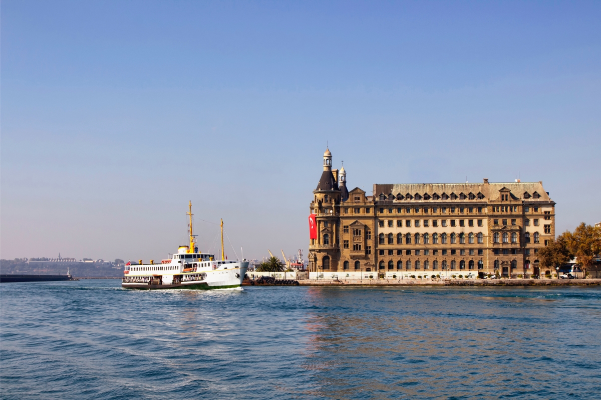 Istanbul Asian Side Discovery Tour: Kadikoy, Uskudar & Kuzguncuk with Ferry Ride photo 1