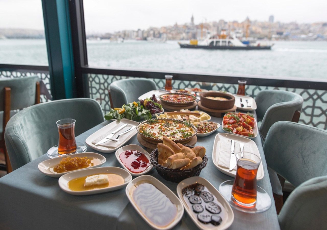 Breakfast on the Bosphorus: Le Vapeur Magique Luxury Morning photo 4