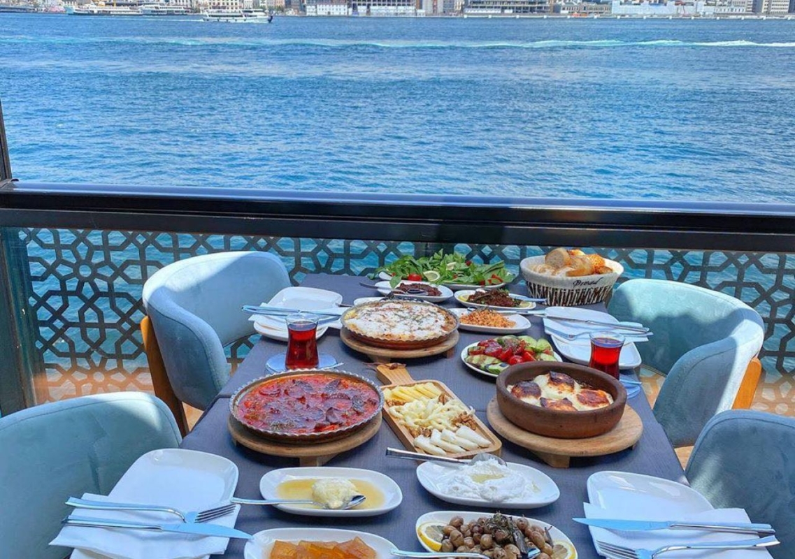 Breakfast on the Bosphorus: Le Vapeur Magique Luxury Morning photo 5