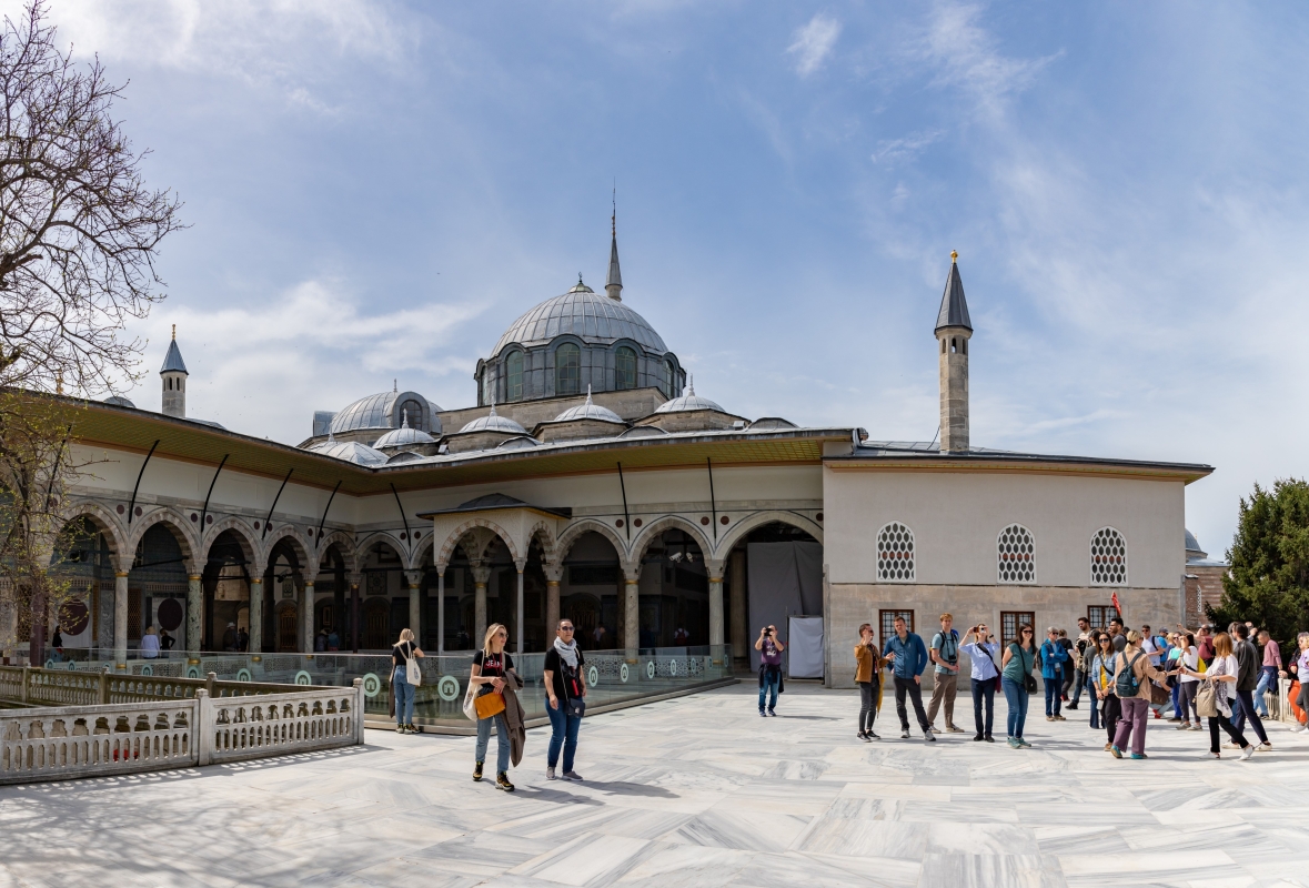 Full-Day Istanbul Tour: Hagia Sophia, Blue Mosque, Topkapi Palace & Bazaar photo 7