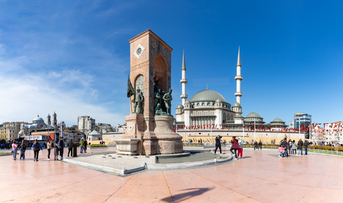 Free Walking Tour Istanbul: Discover Taksim & Taste Turkish Street Food photo 6