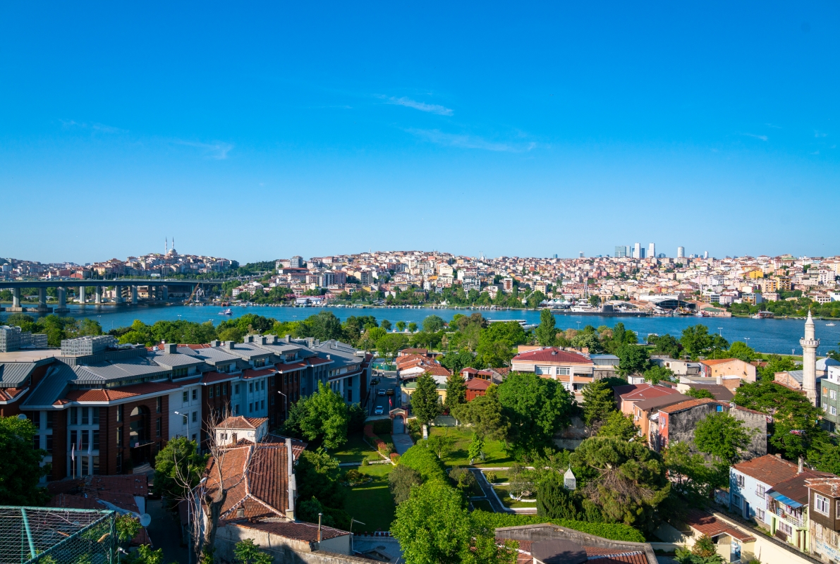 Balat Walking Tour – Explore Colorful Streets, Synagogues & Byzantine Ruins in Istanbul photo 8