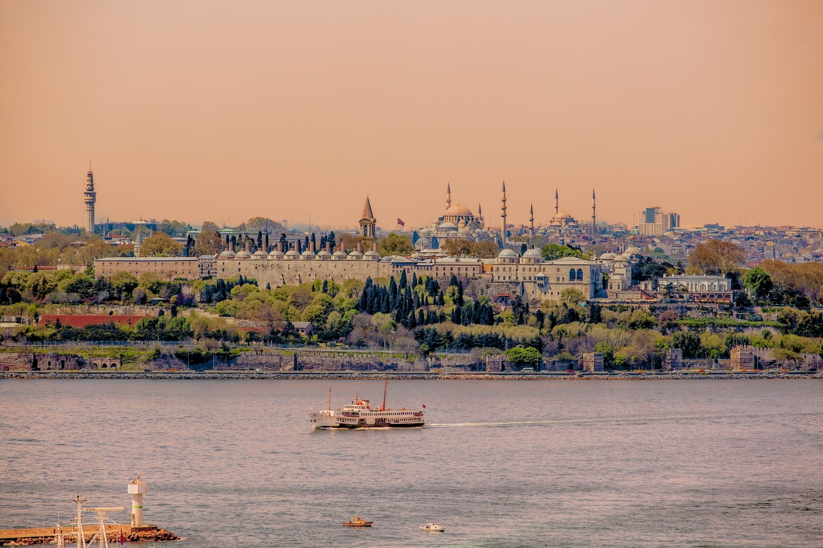 Luxury Bosphorus Sunset Yacht Cruise from Istanbul photo 7