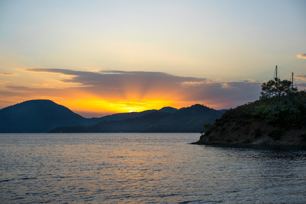 Romantic Sunset & Moonlight Dinner Cruise in Fethiye – St. Nicholas Island Evening Tour photo 9