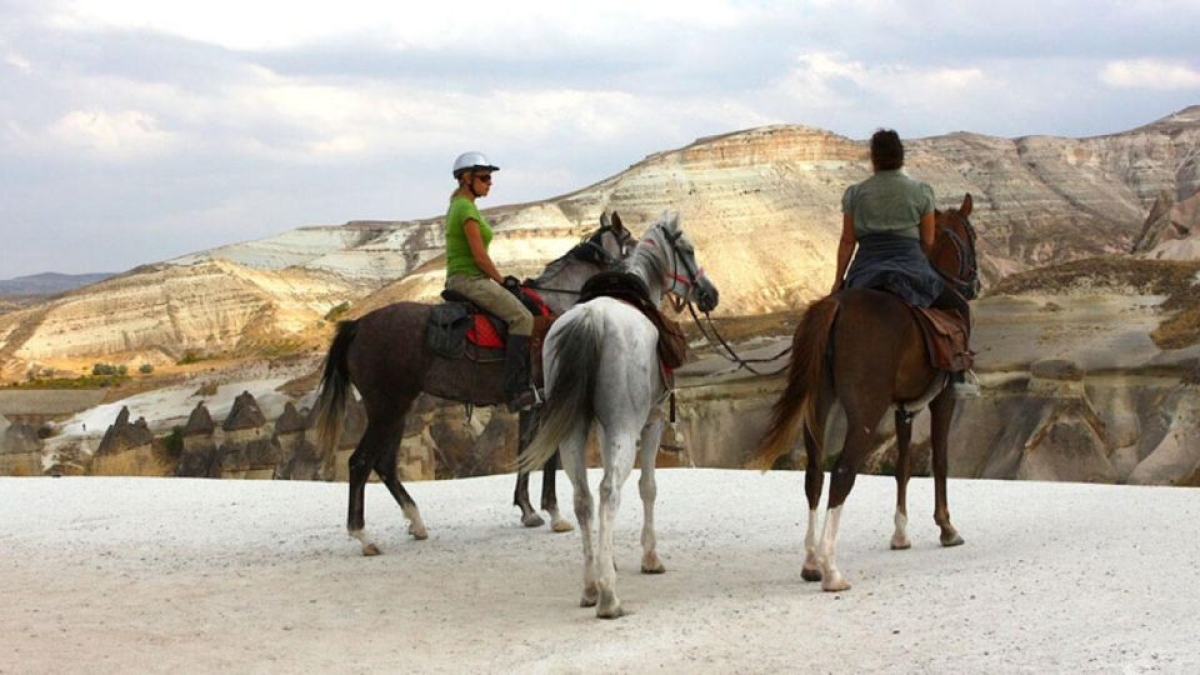 Cappadocia Horseback Riding with Sunrise Or Sunset Option photo 5