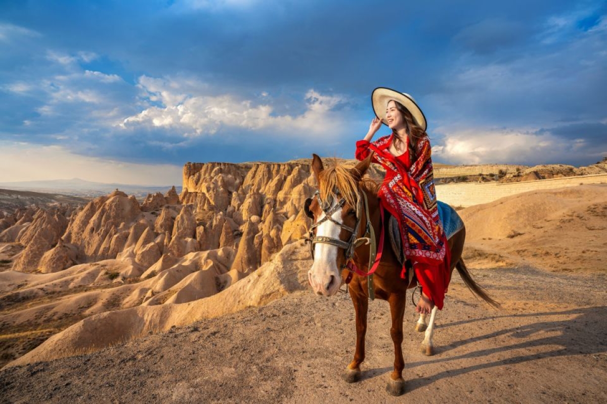 Cappadocia Horseback Riding with Sunrise Or Sunset Option photo 2