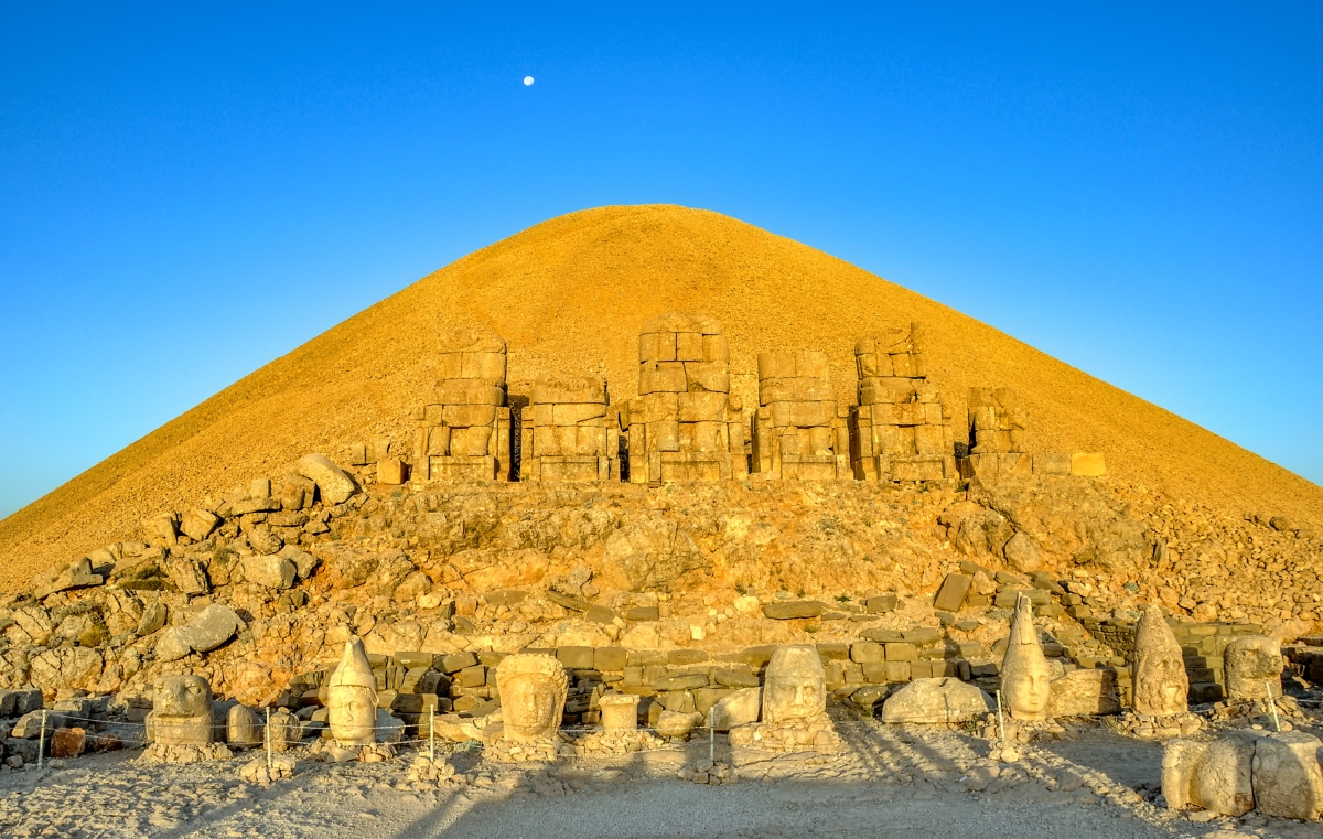 2 Days Mount Nemrut Package Tour photo 6