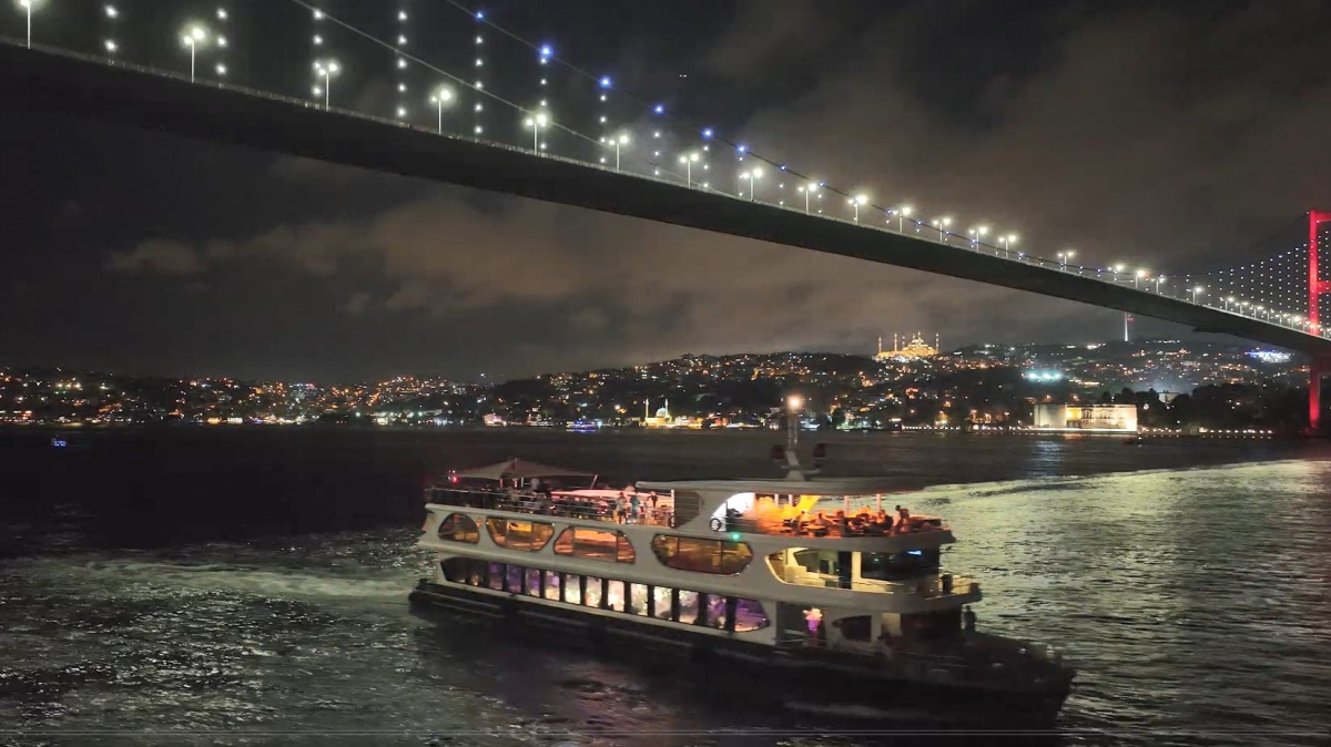 Dinner Cruise in Bosphorus in Istanbul photo 1