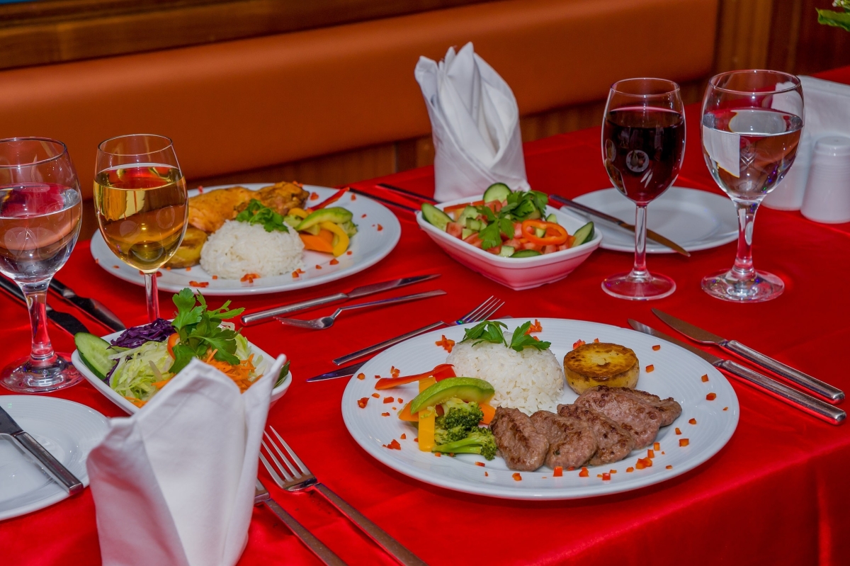 Unlimited Soft Drinks Istanbul Bosphorus Dinner Cruise photo 5