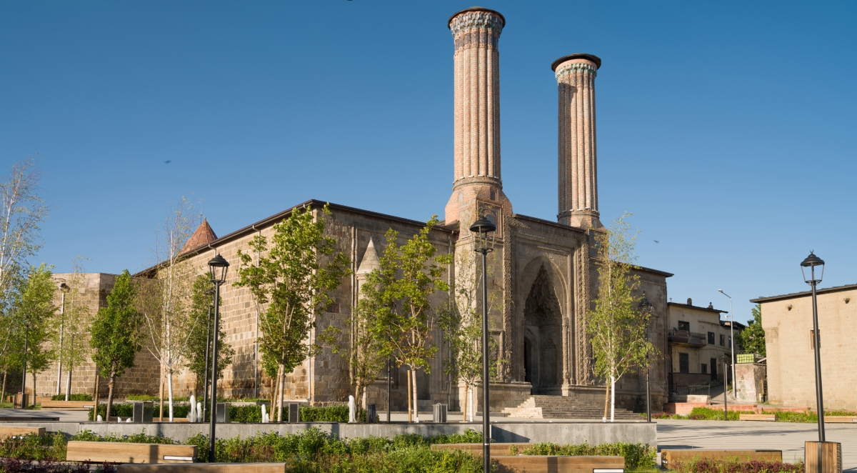 9-Day Ultimate Anatolian Heritage Tour: Erzurum, Ani Ruins, Mt. Nemrut & More photo 4