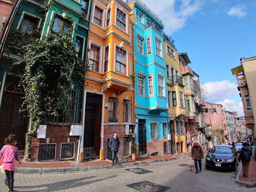 Balat Istanbul Tour History Colors and Pottery Workshop Experience photo 5