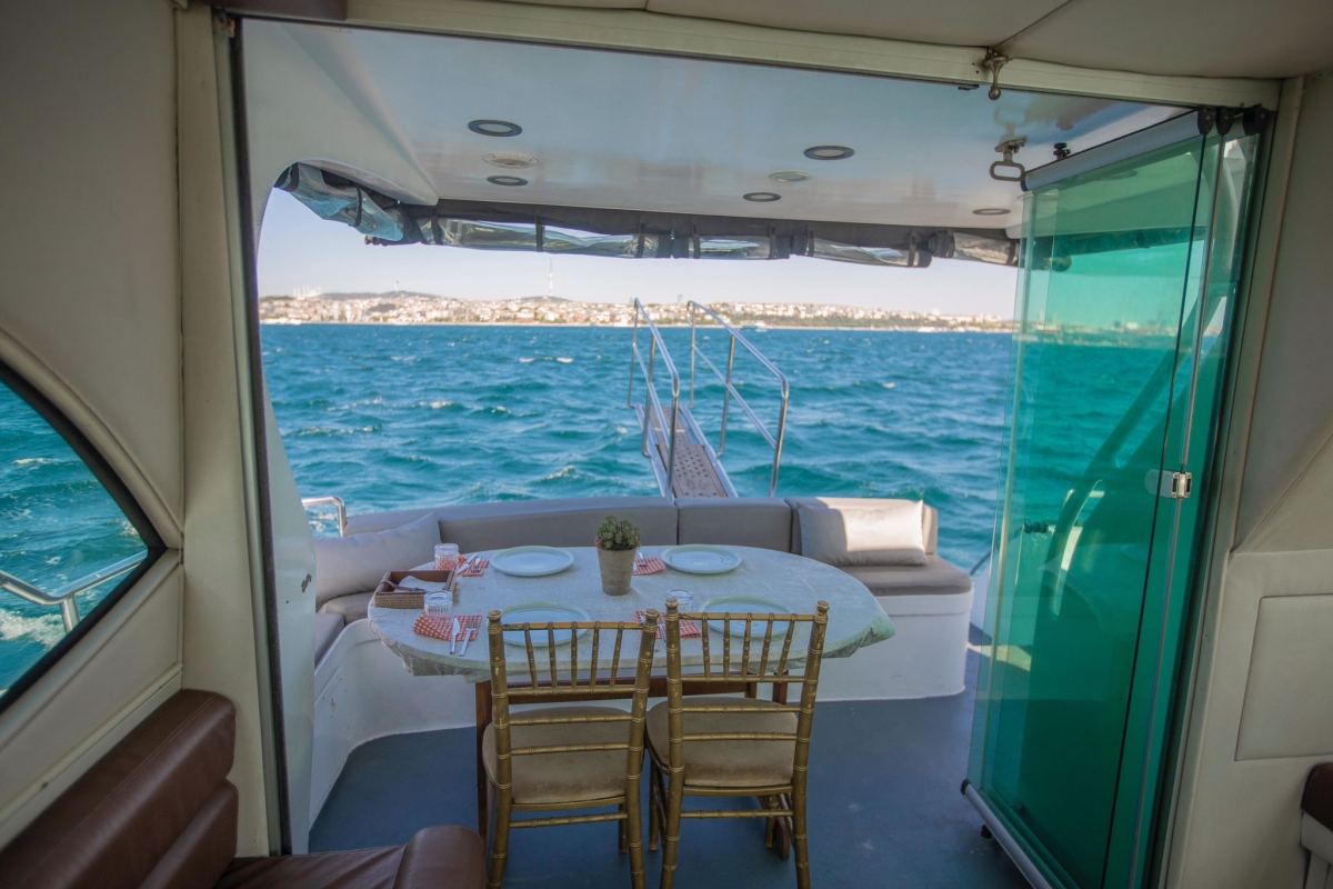 Istanbul Private Luxury Yacht on Bosphorus 14 mt 46feet photo 3