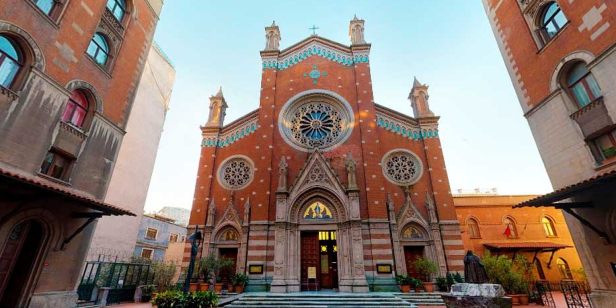 Synagogue with Mosque and Church Walking Tour in Istanbul photo 6