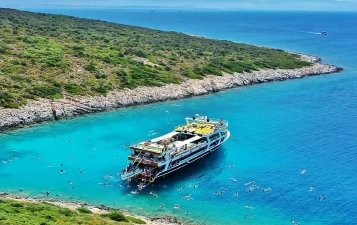 Discover Cesme: Islands & Crystal Bays Boat Trip + BBQ Feast photo 2