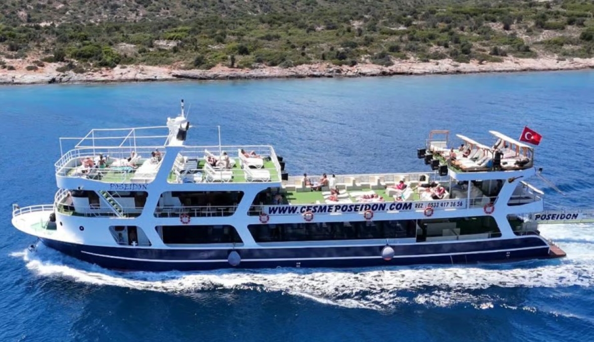Discover Cesme: Islands & Crystal Bays Boat Trip + BBQ Feast photo 6