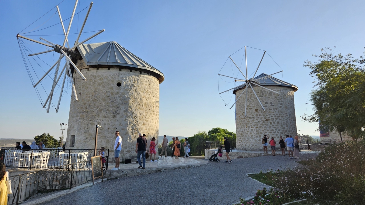 Cesme, Alacati & Izmir Private Tour with Wine Tasting & Turkish Lunch photo 4