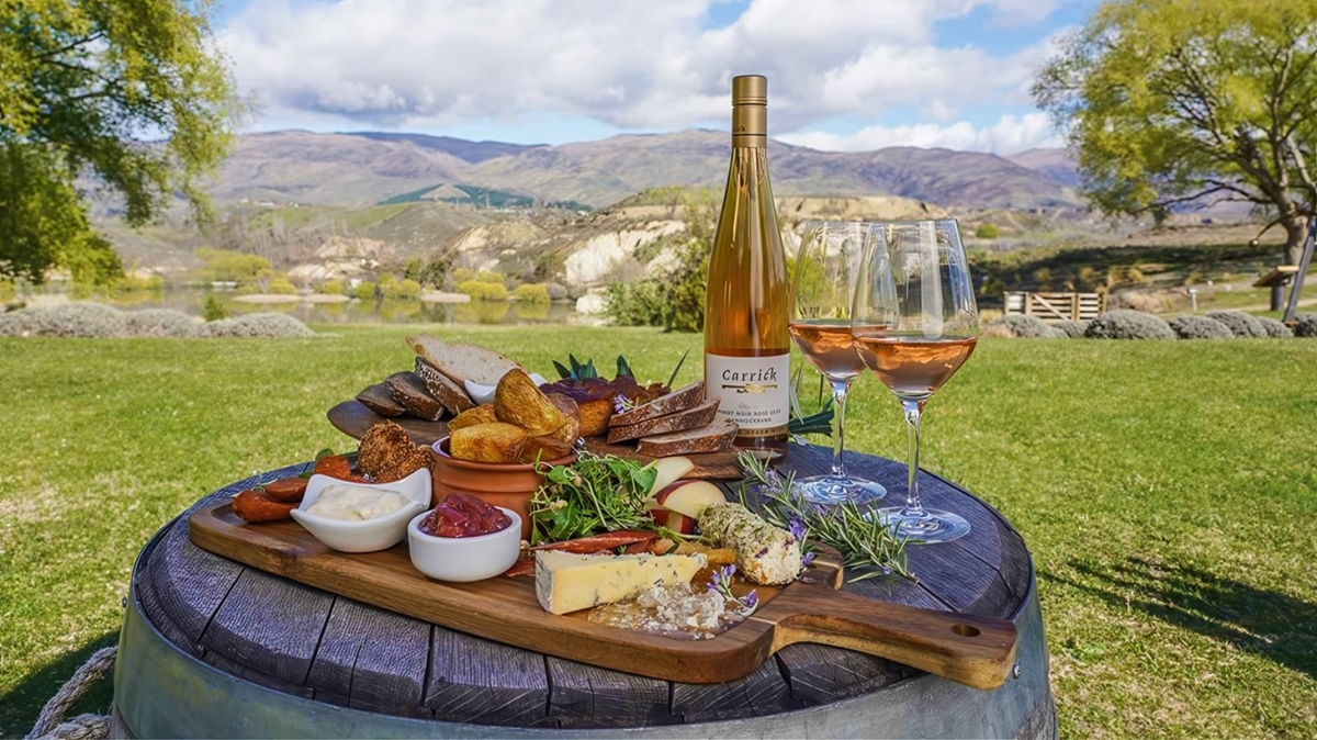 Cesme, Alacati & Izmir Private Tour with Wine Tasting & Turkish Lunch photo 8