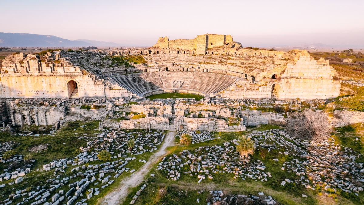 Daily Priene Miletus Didyma Tour from Cesme photo 7
