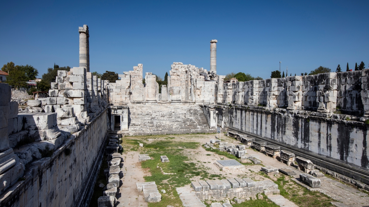 Daily Priene Miletus Didyma Tour from Cesme photo 10