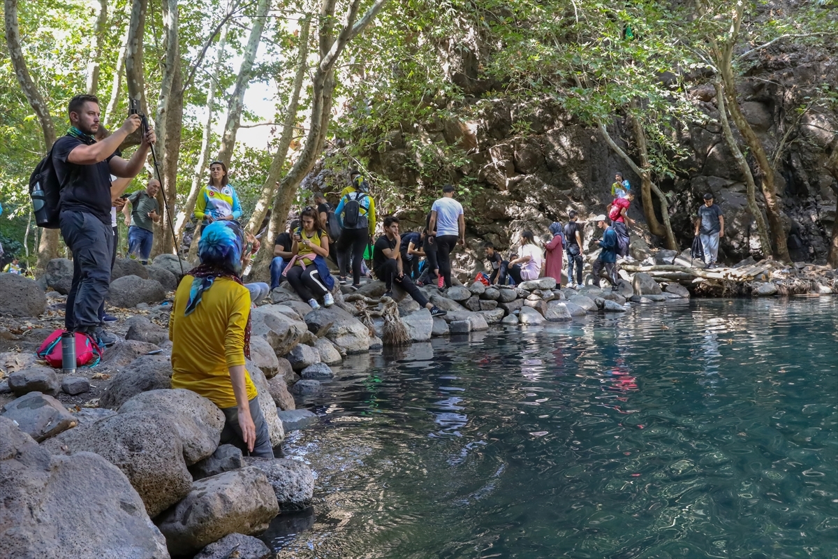 Daily Nature & Folklore Tour from Diyarbakır to Seyhandede Waterfall photo 7