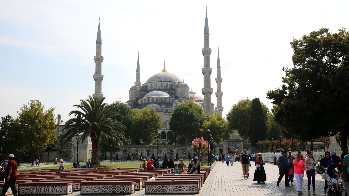 3 Day Istanbul Student Tour Package – History, Culture & Bosphorus Cruise photo 2