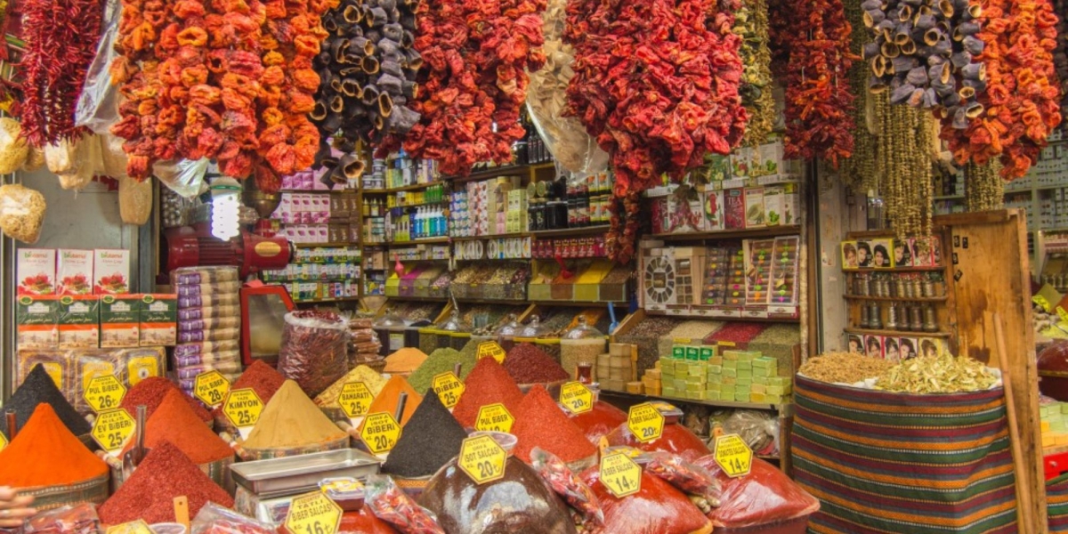 Istanbul: Sultanahmet, Balat, & Bazaars Private Tour With Cruise photo 6