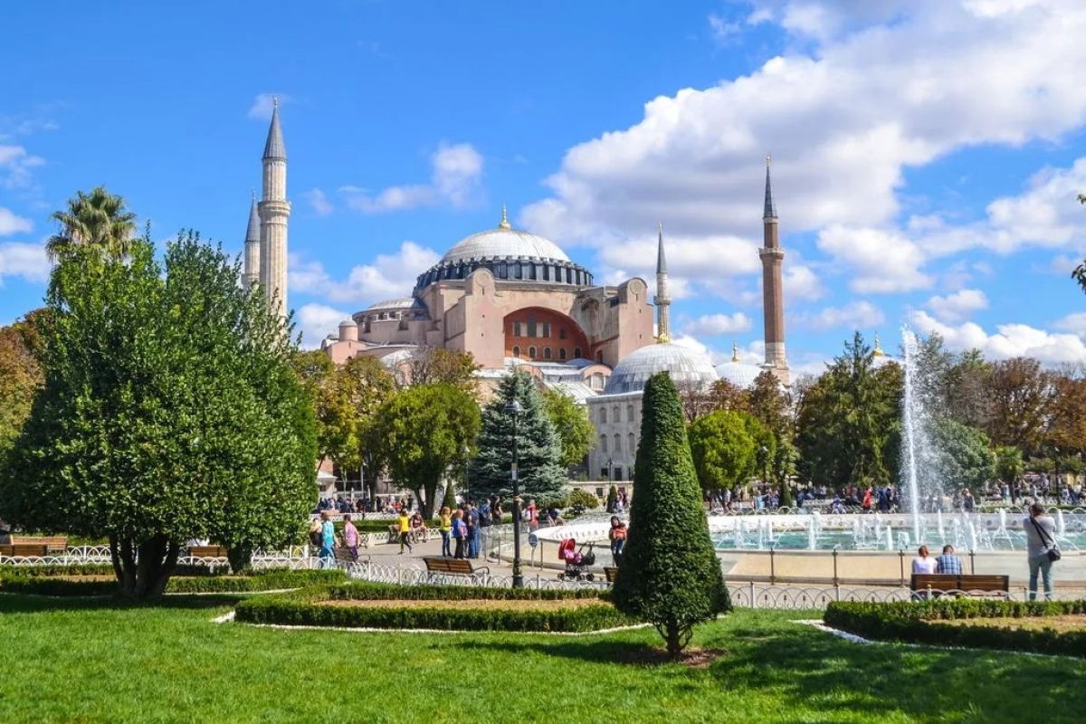 Istanbul: Sultanahmet, Balat, & Bazaars Private Tour With Cruise photo 7