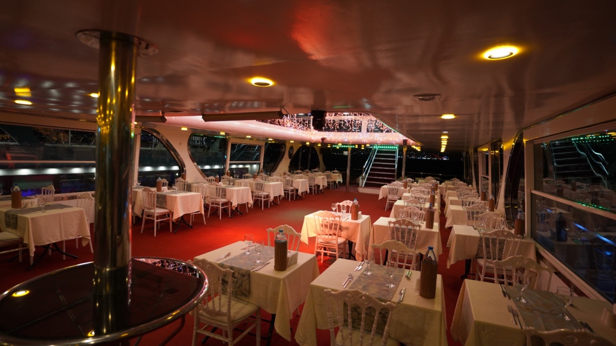 Istanbul Bosphorus Dinner Cruise & Turkish Night Show photo 5