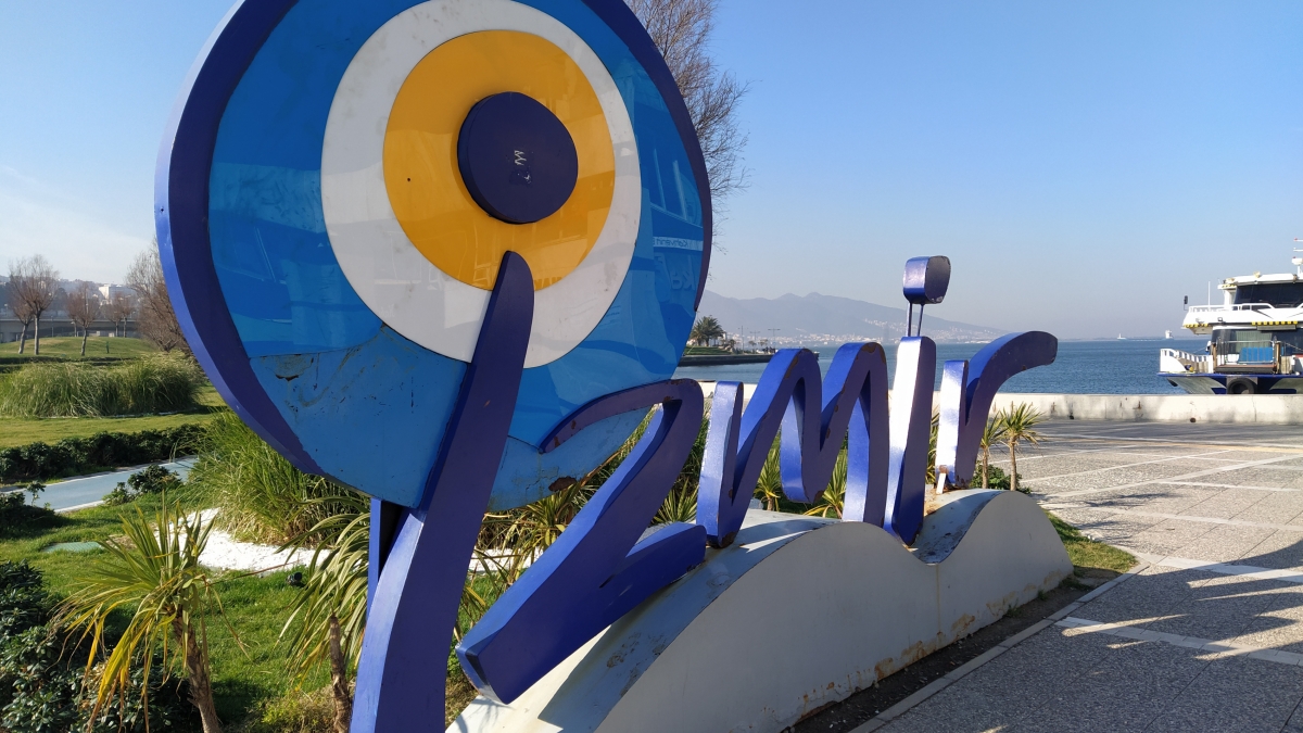 Daily Smyrna City Tour with Kadifekale, Agora, Kemeraltı Bazaar & Historical Elevator photo 3