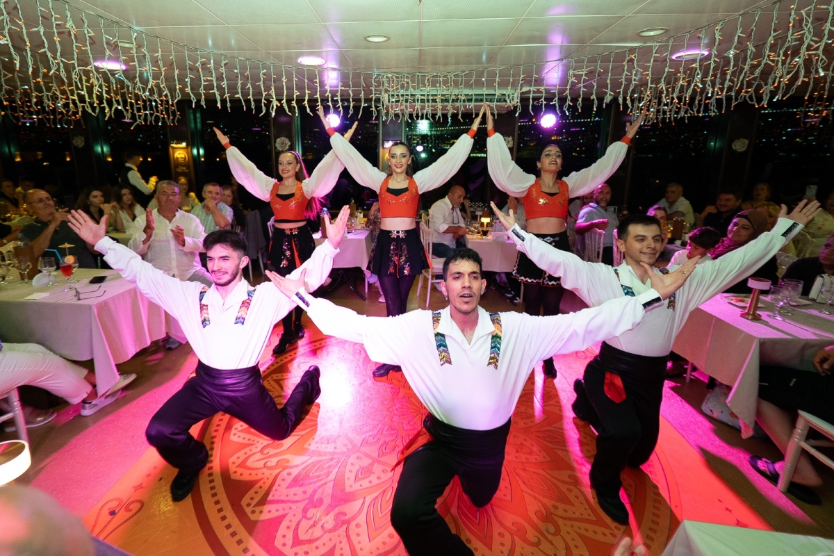 2027 New Year's Eve Istanbul Dinner Cruise photo 4