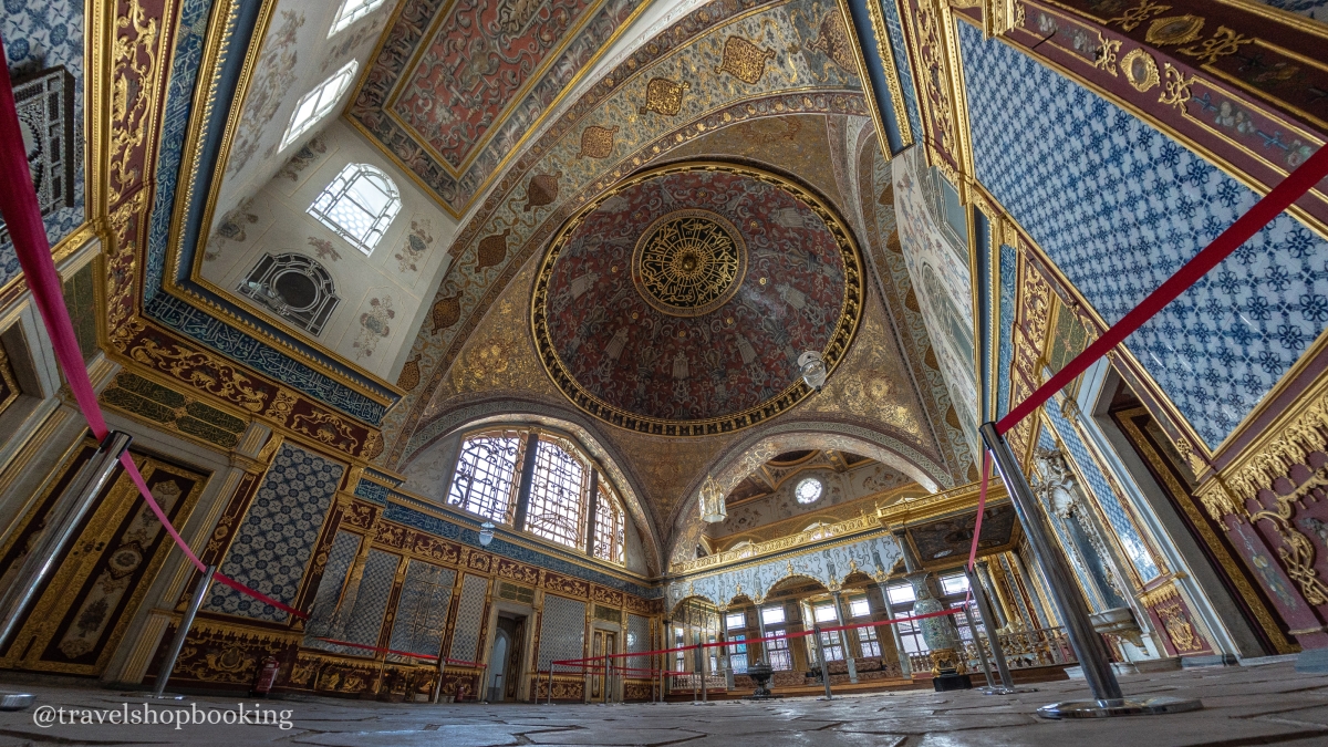 Daily Topkapi Palace Museum Walking Tour in Istanbul – Explore Ottoman History & Culture photo 2