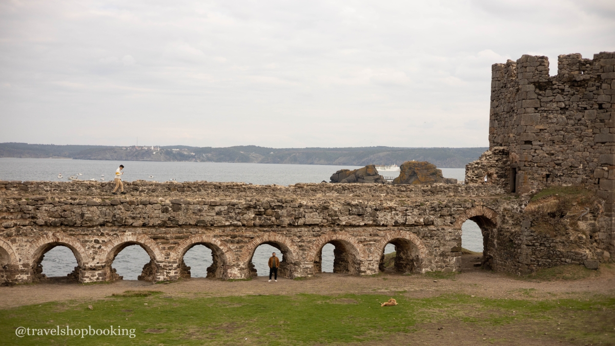 European Side Coast Tour of Garipce Village, Rumeli Fortress and Balat photo 6