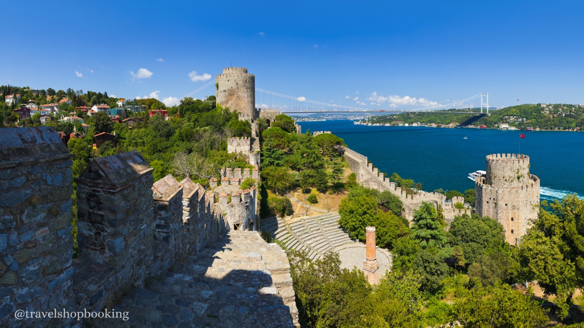 European Side Coast Tour of Garipce Village, Rumeli Fortress and Balat photo 3