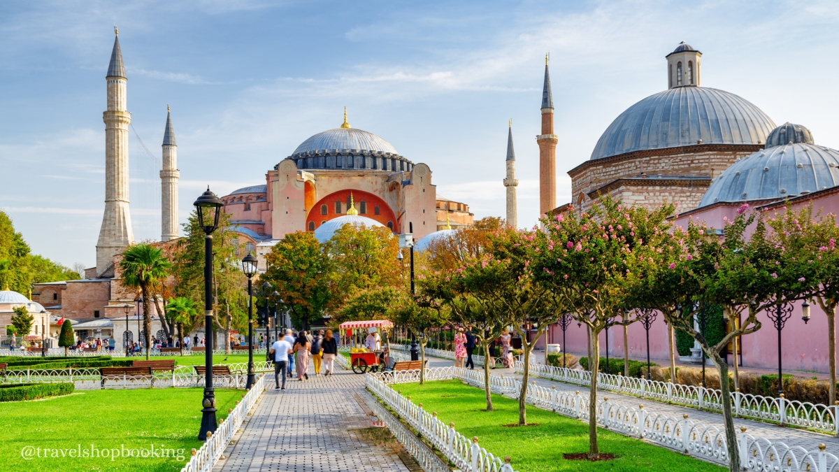 Turkey Diwali Tour 6 Days Istanbul Cappadocia Bollywood Experience photo 4