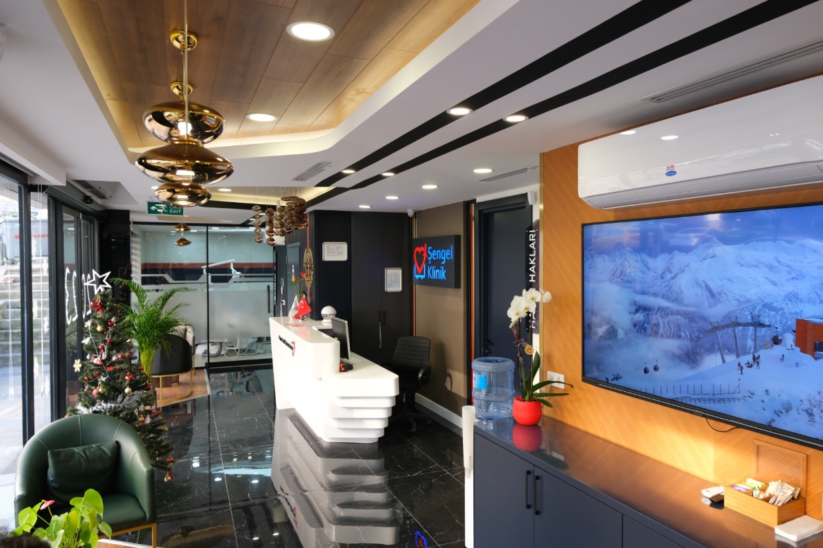 Hollywood Smile Experience – 7 Day Premium Package Tour photo 1