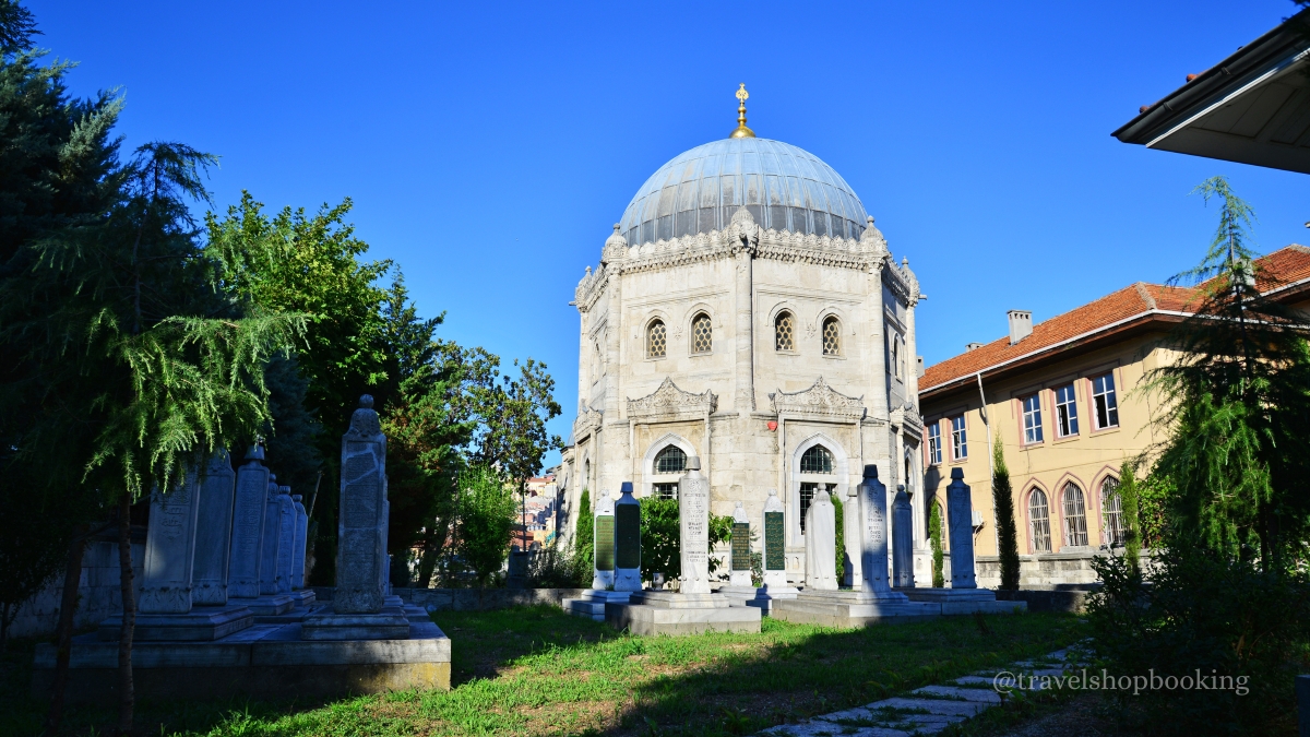 4 Days Umrah Tour Istanbul photo 3