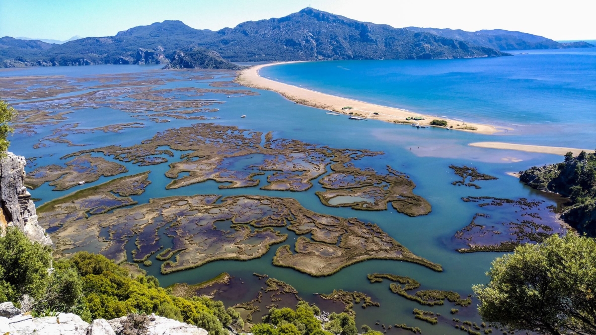 Dalyan Relax Boat Trip with Mud Baths & Iztuzu Beach photo 1