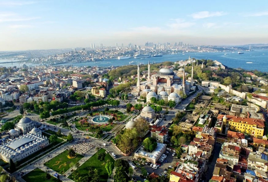Istanbul Helicopter Tour: Golden Horn, Bosphorus & Old City Sights photo 4