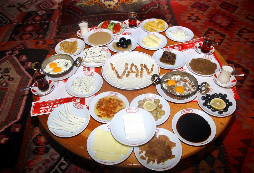 4 Days Van City & Cooking Tour photo 19