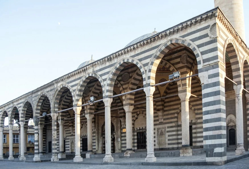 6 Days Diyarbakir City & Zerzevan Castle Tour photo 4