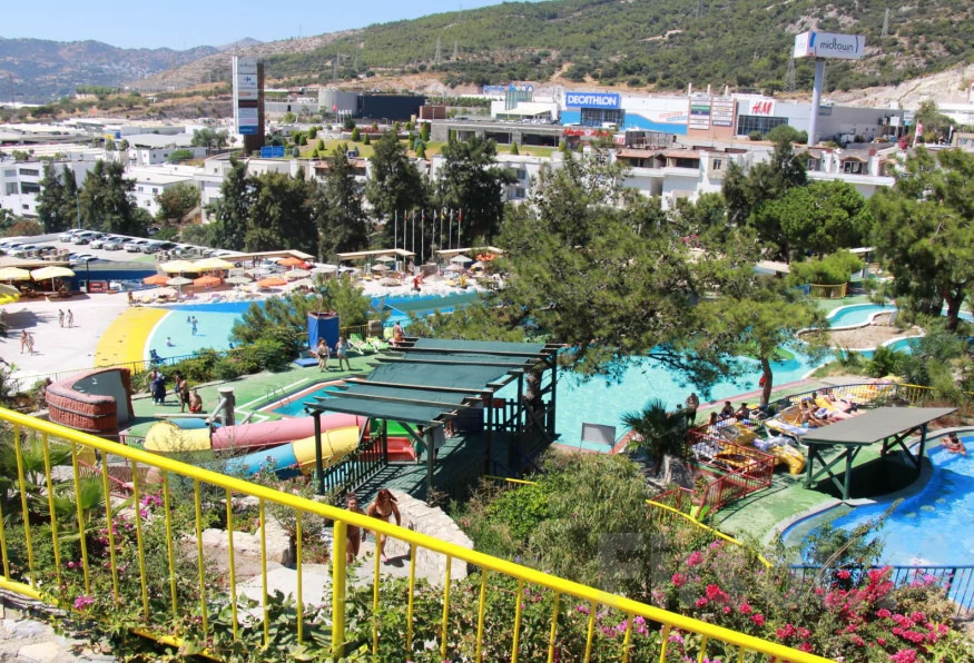 Daily Bodrum Aquapark Tour from Didim photo 5