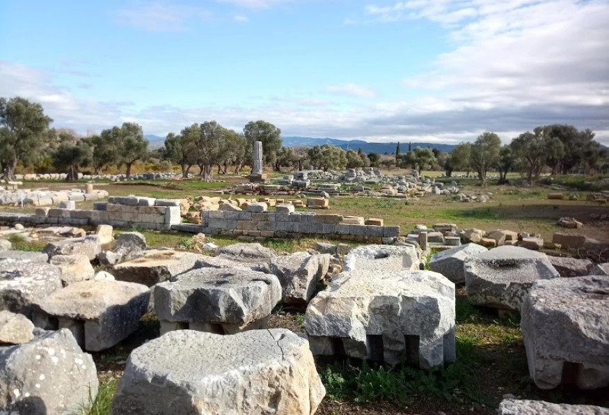 Daily Teos Ancient City & Sigacik Tour from Didim photo 3