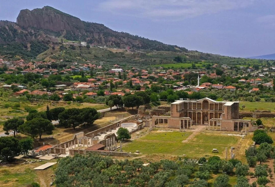 Daily Sardes and Philadelphia Tour from Izmir – Explore Ancient Seven Churches of Asia photo 2
