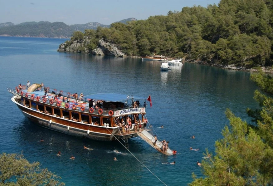 Daily Oludeniz Boat Cruise – Explore Butterfly Valley, St. Nicholas Island & Turquoise Bays photo 1