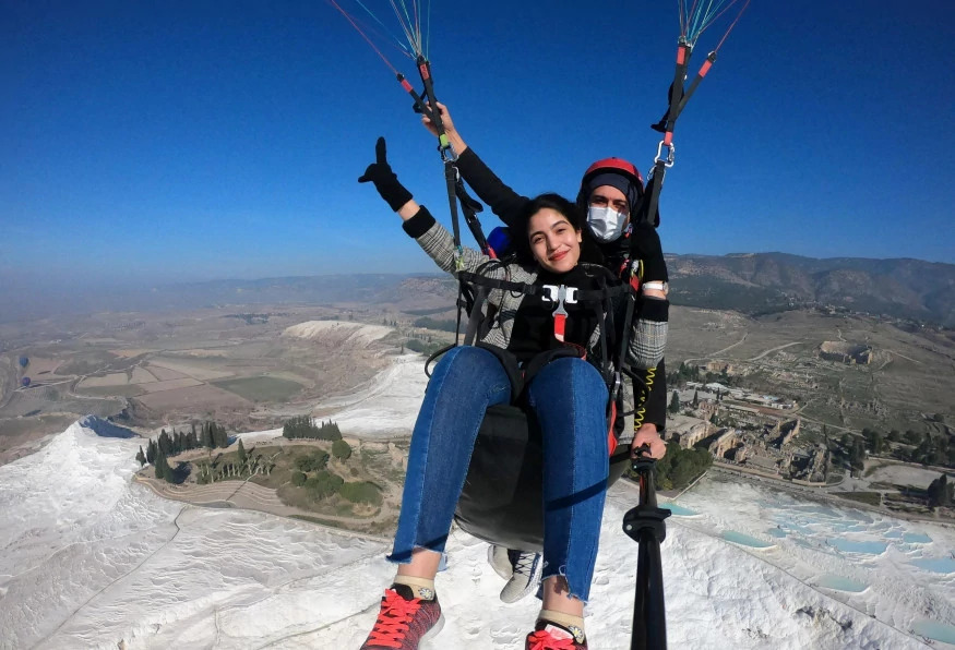 Pamukkale Paragliding Tour – Soar Above the Cotton Castle photo 5