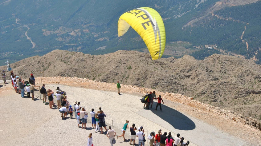Pamukkale Paragliding Tour – Soar Above the Cotton Castle photo 6