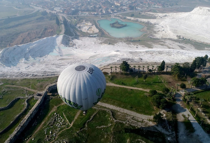 Authentic 4-Day Pamukkale & Turkish Cooking Tour – Natural Wonders, History & Local Flavors photo 1