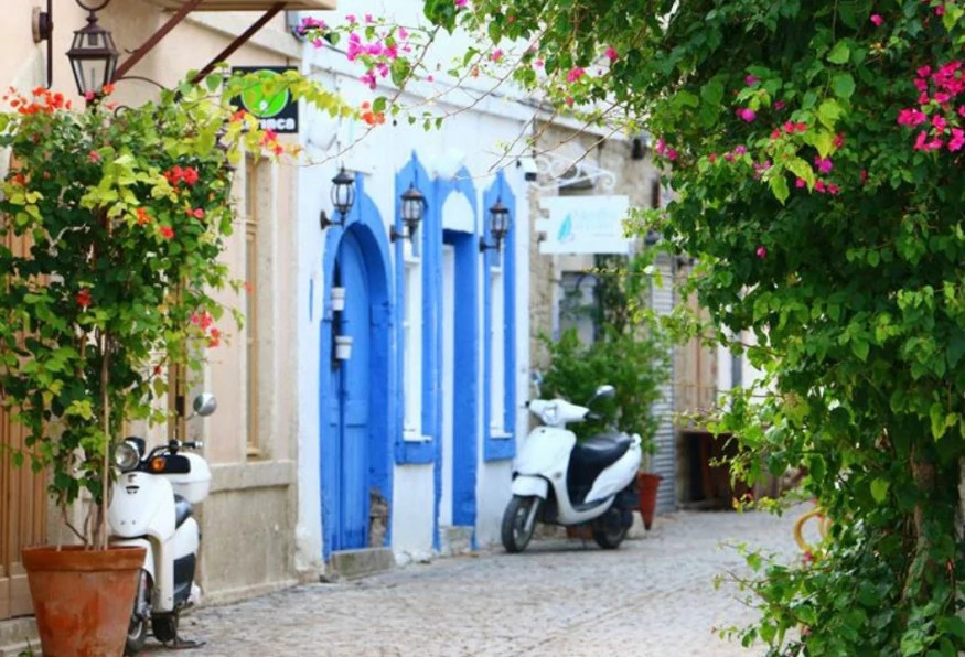 Daily Cesme & Alacati Tour from Selcuk photo 2